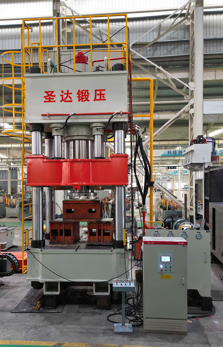 800噸封頭液壓機(jī) 800噸封頭液壓機(jī)