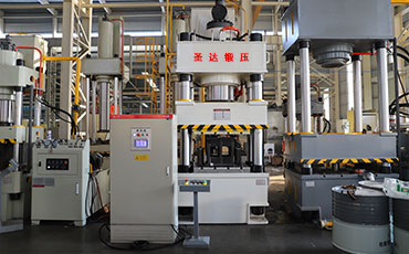 徐州生產(chǎn)500噸四柱液壓機廠家哪里好？