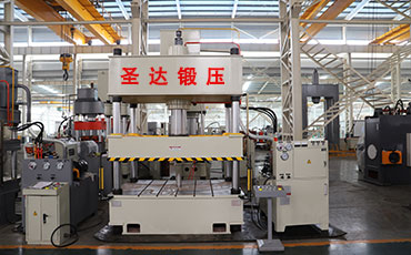 如何選擇定制200噸四柱液壓機(jī)？