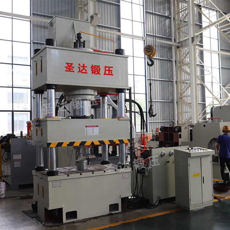 400噸三梁四柱液壓機(jī) 400噸三梁四柱液壓機(jī)